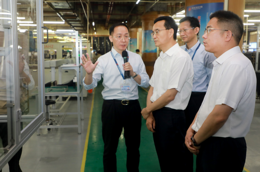 肇慶市委書記張愛軍到風華高科調研