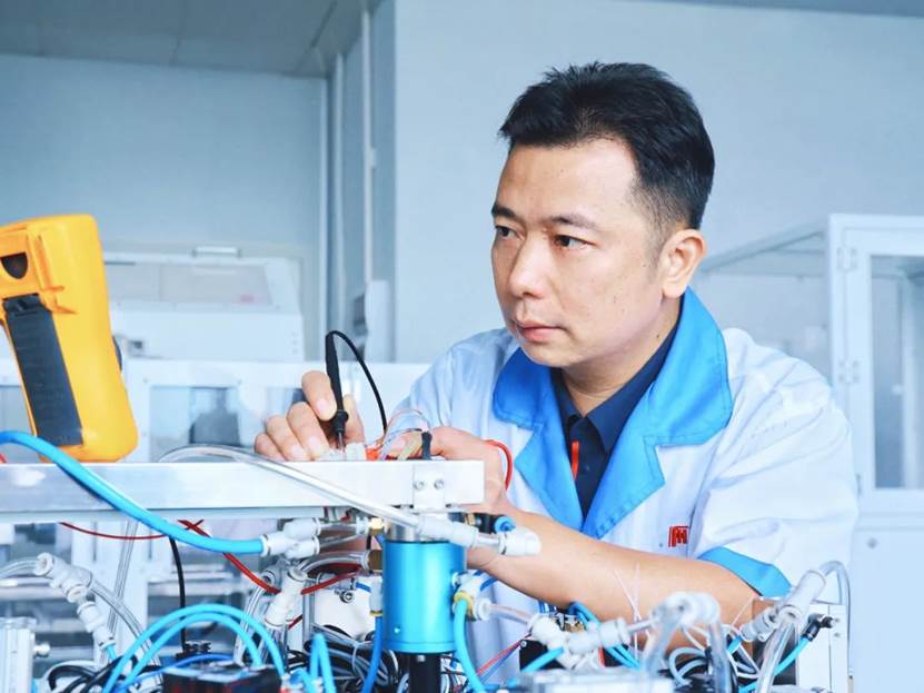 【風華工匠】冠華分公司”曾松靈技能大師工作室”成功入選肇慶市技能大師工作室