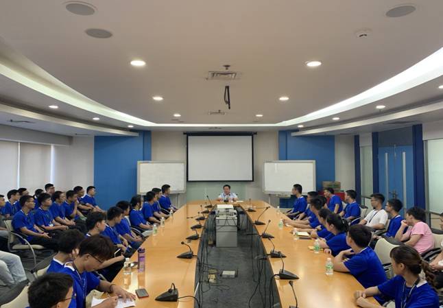 王金全總裁與2019屆大學生座談