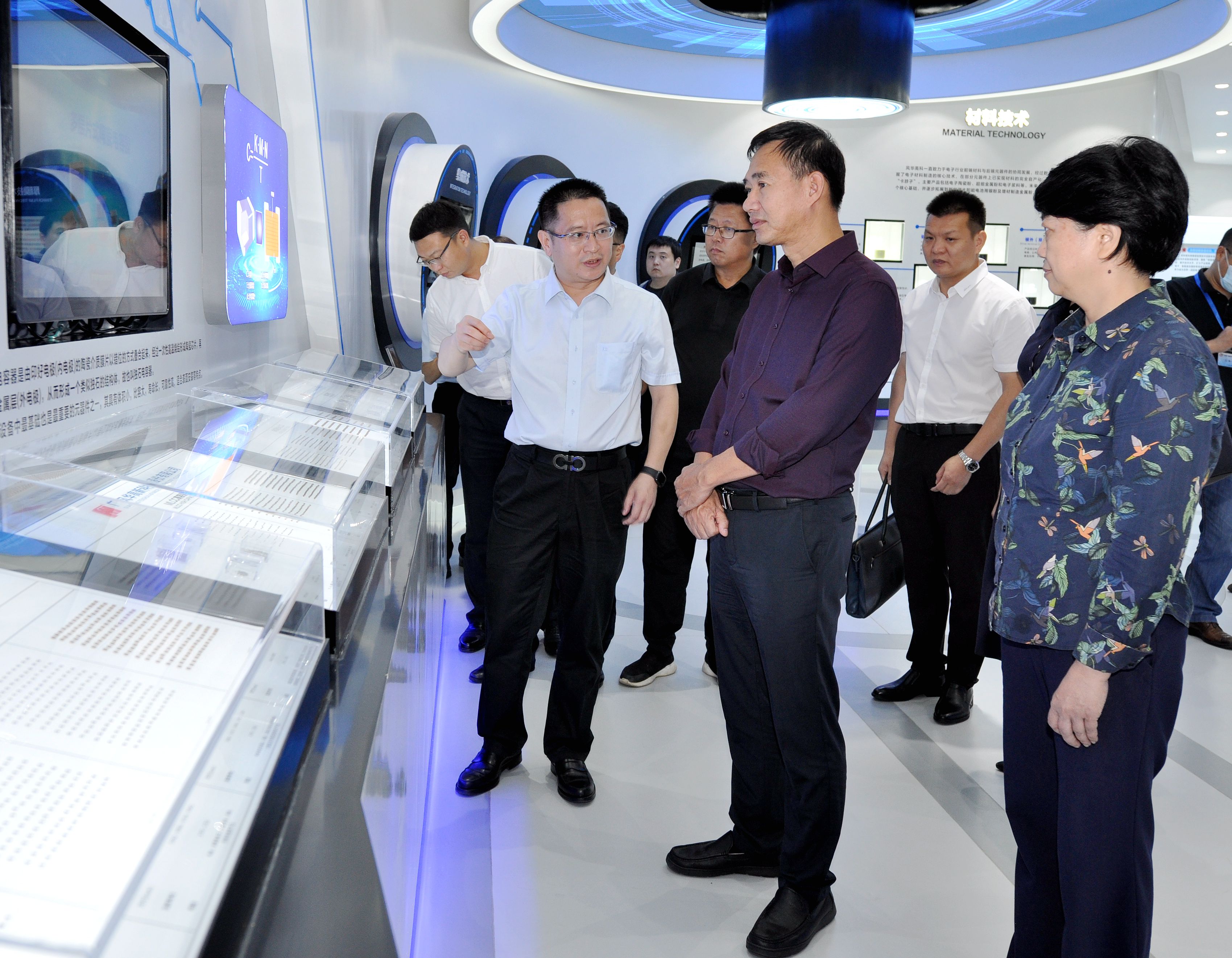 永州市委副書記、市長(zhǎng)朱洪武帶隊(duì)考察風(fēng)華高科