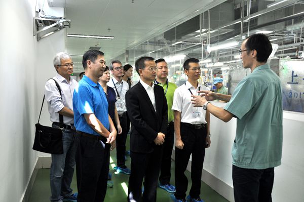 中國工業報社黨委書記兼社長徐金寶一行考察風華高科